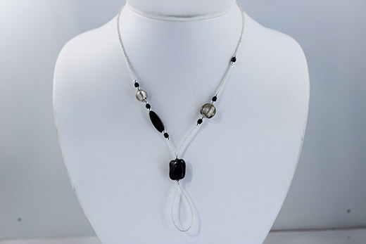 Tour De Cou En Perles De Conteria Noir Et Argent