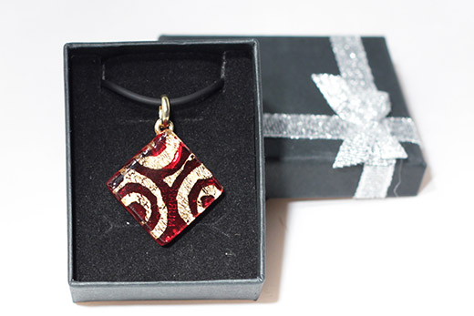 Pendentif Amelia Rouge Arabesques Or