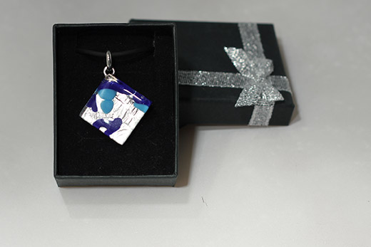 Pendentif Amelia Tacheté bleu Saphir Et Bleu Céleste
