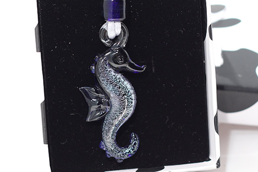 Pendentif Hippocampe Gris