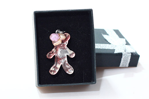 Pendentif Ourson Zébré Rose