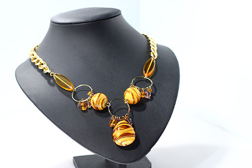 Collier Ape Ambre