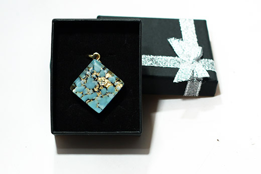 Pendentif Amelia Tacheté Bleu Céleste