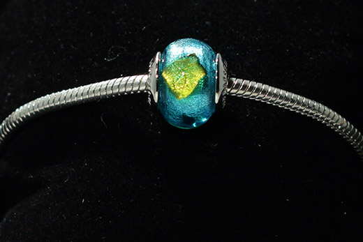 Perle Ronde Bleu Et Jaune