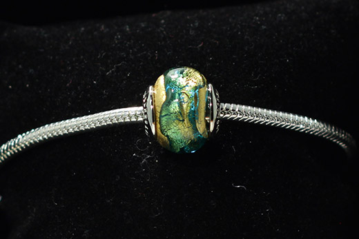 Perle Ronde Bleu Et Or