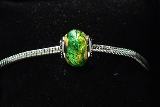 Perle Ronde Nuance De Vert Irisé