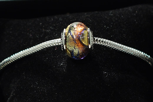 Perle Ronde Marron Et Bleue