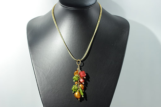 Collier Charm Vert Rouge Et Orange